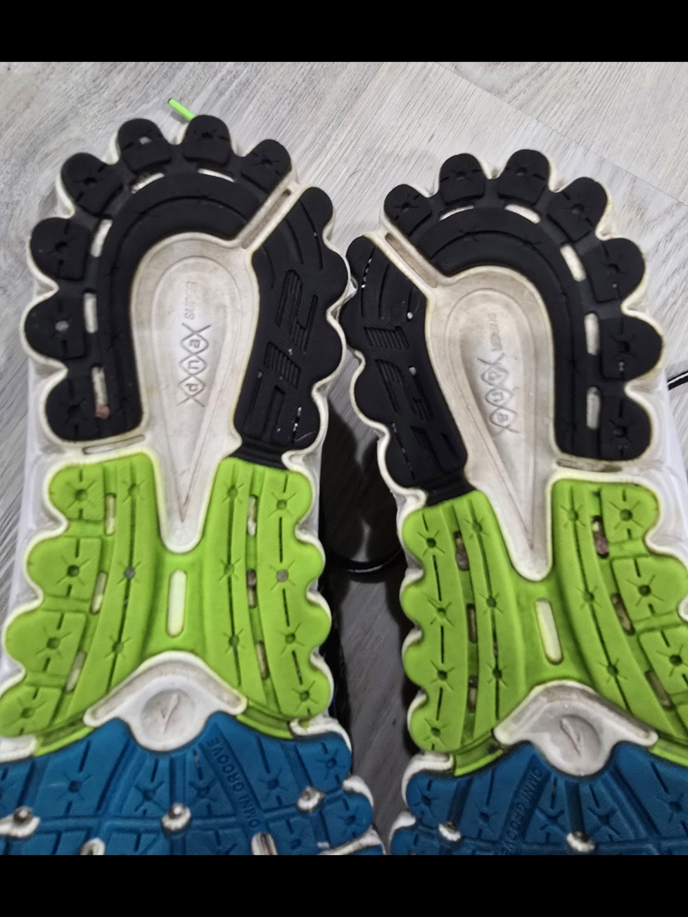 Brooks Mens Glycerin 12 Black/Green Gecko/Atomic Blue Running Shoe 10.5 - Picture 9 of 10